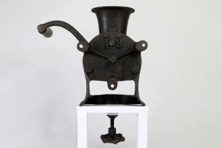 Acehnese coffee grinder